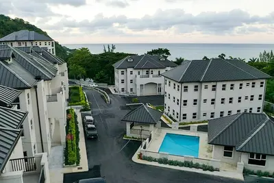 Image de Partial Ocean View Luxury Apartment, Amenities, and Private Chef