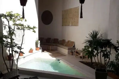 Image de Maison au Charme Authentique.