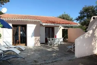 Image de Villa 4 pièces avec terrasse, à 200m de la plage de Santa-Giulia, climatisée et parking privé