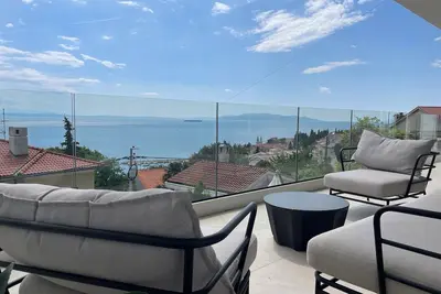 Image de Elegant Sea-View Apartment with Spacious Balcony, Steps from the Adriatic