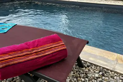 Image de Appartement chaleureux au 1er étage d'une villa, quartier calme et résidentiel.