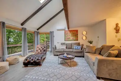 Image de Cozy but spacious place with walking distance to s