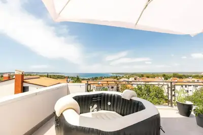 Image de Cozy condo with a rooftop and Jacuzzi