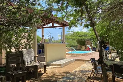 Image de A real gem close to the rough coast!