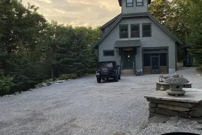 Image de Cozy Maine home in the woods with lovely gardens - 5 minutes from Pemaquid Beach