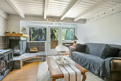 Image de Contemporary Alpine Condo, Just Steps to Complimentary In-Town Shuttle