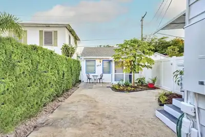 Image de Papaya Cottage - Intercoastal 1 block away