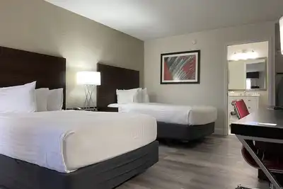 Image de Remodeled, Huge Pool, Tiki Bar & Grill, Quiet Room