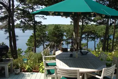 Image de Gorgeous views of Sheep Pond in this winter rental