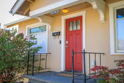 Image de Baker Street Bungalow, Cozy! Near Downtown! Sleeps 4, Local Golfing 50% Offf!