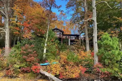 Image de Lake-house with a magnificent view