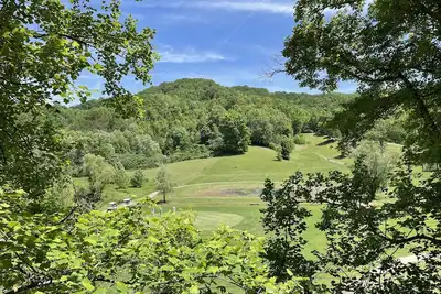 Image de \"Hit the Breaks\" - Three bedroom cabin just outside Breaks Interstate Park!