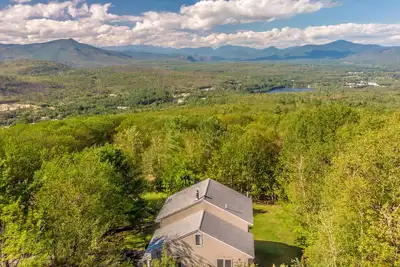 Image de Mtn Top Home w/Views of Mt. Washington & Speakeasy
