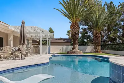 Image de Relax in the New Private Pool at the Ninth Hole Retreat in Mesquite