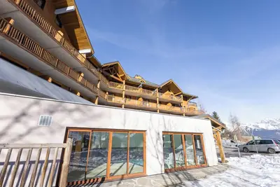 Image de Appartement Charmant | Parking Gratuit | Sauna