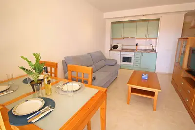Image de Bel appartement pour 3 personnes avec Wifi, piscine, climatisation, Tv, terrasse et animaux admis