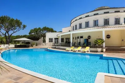 Image de Beautiful 2-Bed Apartment, golf, pool, beach
