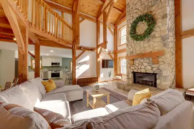 Image de Waterfront Lakes Region Home on Private Cove!