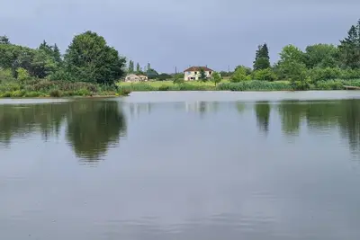 Image de Escapade Nature : Maison et Lofts Privés avec Piscine, Étang de Pêche et Grandes Terrasses