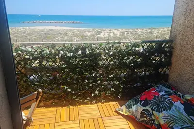 Image de Magnifique Logement En Front De Mer (20m) Avec Tres Grande Terrasse Direct Plage