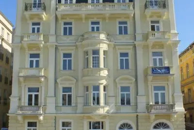 Apartment w\/two bedrooms, two bathrooms. Unesco Mineral Water Resort