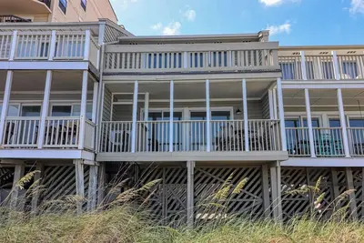 Image de Ocean Townes 2 - Three Bedroom, Two 1/2 Bath Ocean Front Townhouse