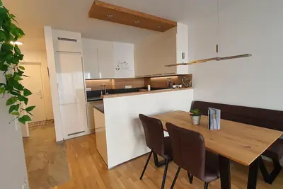Luxuriöse Wohnung mit Garten & Terrasse in Seenähe