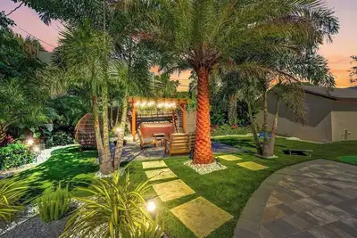 Image de “The Palms” Tropical Oasis|Beach|Scuba|Downtown