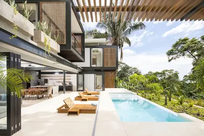 Ocean View Luxury Villa for 8+ Guests in the heart of Santa Teresa