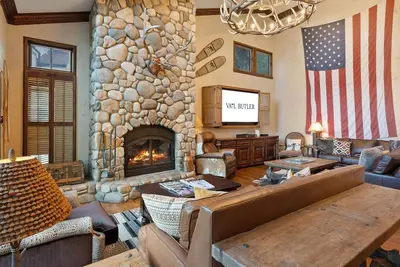 Image de Wrangler Lodge by Vail Butler - ski in, walk to town, hot tub