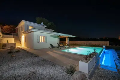 Image de Maison de vacances Vinez pour 1 - 6 personnes avec 3 chambres Ă coucher - Maison de vacances