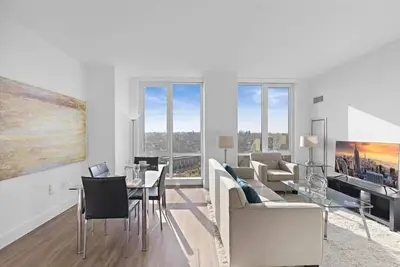 Image de Family Friendly 2br | Full Kitchen | Downtown White Plains