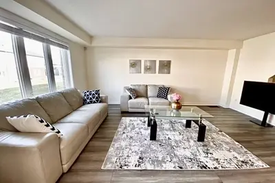 Image de Lavish house near Niagara Falls