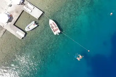 Image de A perfect place for relaxation and swimming.