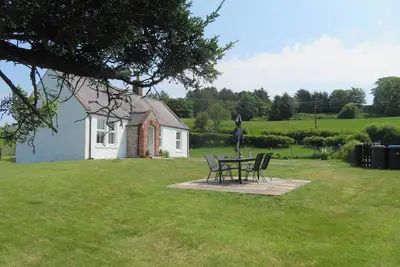 Image de Marr Cottage, pet friendly, with a garden in Thornhill