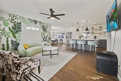 Image de Phoenix Home I Heated Pool & Putting Green