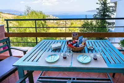 Τhree-storey maisonette with a wonderful view of the Saronic sea