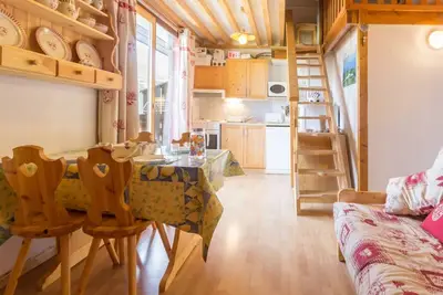 Image de Duplex fonctionnel sur les pistes · Balcon sud-ouest · Proche commerces · 5 pers