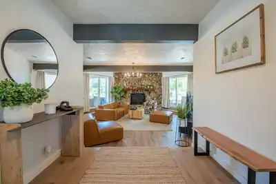 Image de Olive Ranch House - Modern Ranch among Acres of Olive Grove and Grapevines