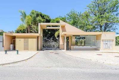 Image de Sea View, 5 minutes walk to the beach. safe secure gated condominion