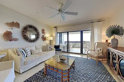 Image de Shipwatch Surf & Yacht by Southern Vacation Rentals