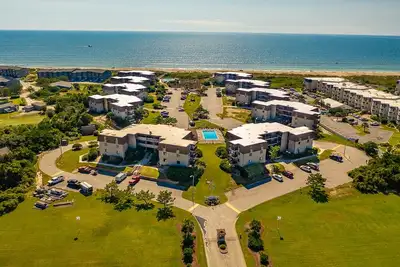 Image de Southwinds C14 Located in an Oceanfront Complex with Ocean Views