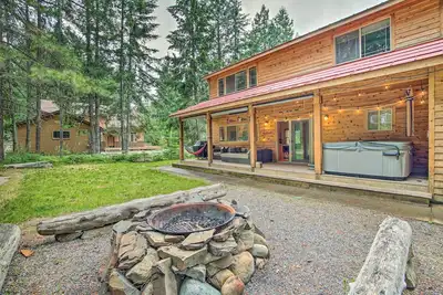 Image de Cle Elum Lake Home w\/ Hot Tub & Mountain Views