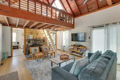 Image de 2 Mi to Big Bear Lake: Cabin w/ Game Room