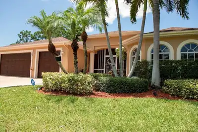 Image de Magnificent Spacious Charming vacation home in Port St Lucie Fl.