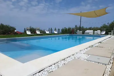 Image de Villa Nino Petrelli ground floor with pool and private parking space
