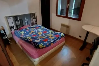 Image de Chambre dans maison proche aéroport  Bordeaux rocade 2 km