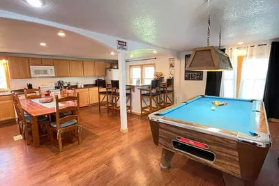 Image de Country Charmer on the Farm! Pool Table, Big flat screens