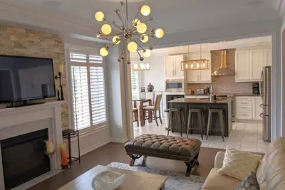 Image de Stunning 4-Bdrm Home-Toronto Greater Area - Quiet Location