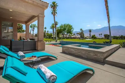 Image de Bright Home w/Private Pool Overlooking Golf Course